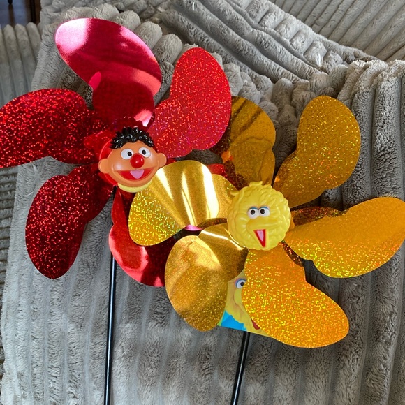 Sesame Street Other - Sesame Street Big Bird & Ernie Set of 2 (one each) Garden Pinwheels ❤️💛 New! 🌞